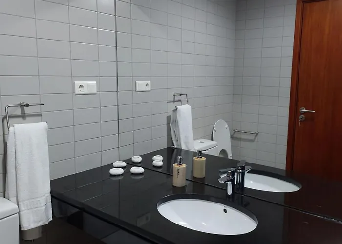 Apartment Retiro Camelias 1 *